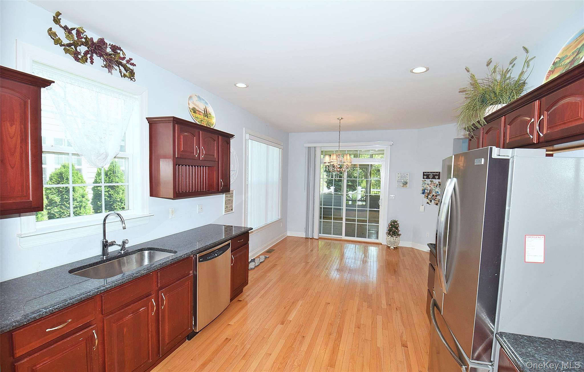 Single Family Foxglove Row  Suffolk County, NY 11901, MLS-1010096-13