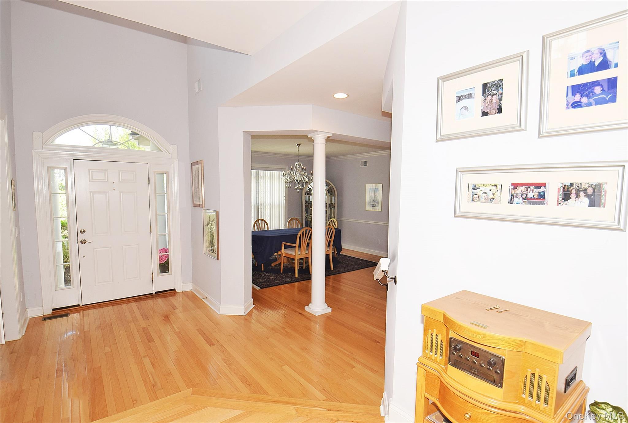 Single Family Foxglove Row  Suffolk County, NY 11901, MLS-1010096-17