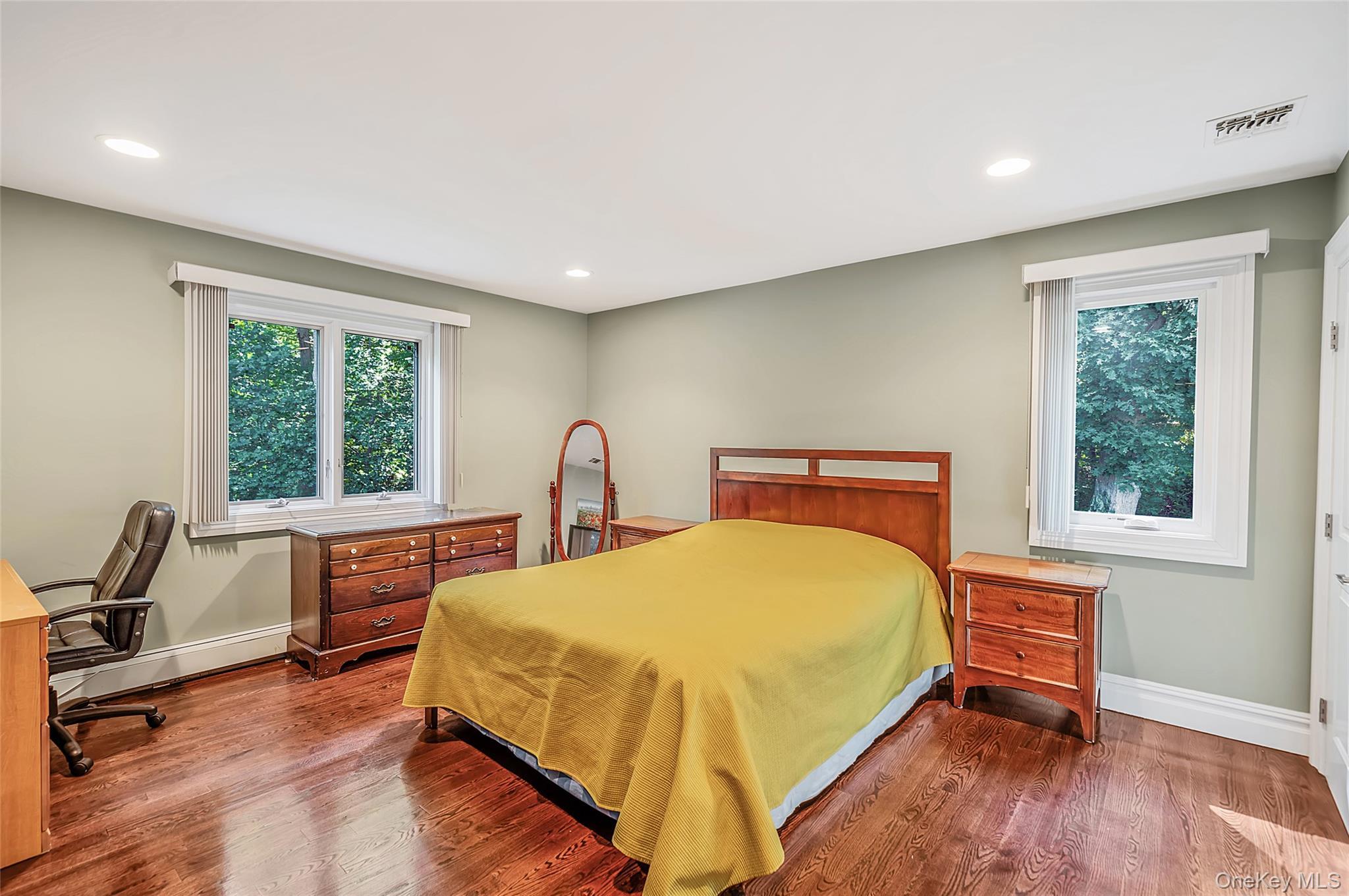 Single Family Landing Avenue Suffolk County, NY 11787, MLS-1010107-25