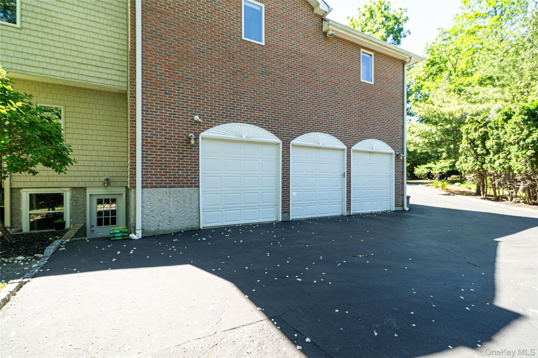 Single Family Landing Avenue Suffolk County, NY 11787, MLS-1010107-36