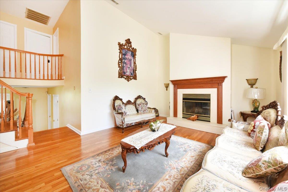 Single Family Chatham Road  Suffolk County, NY 11725, MLS-1010112-10