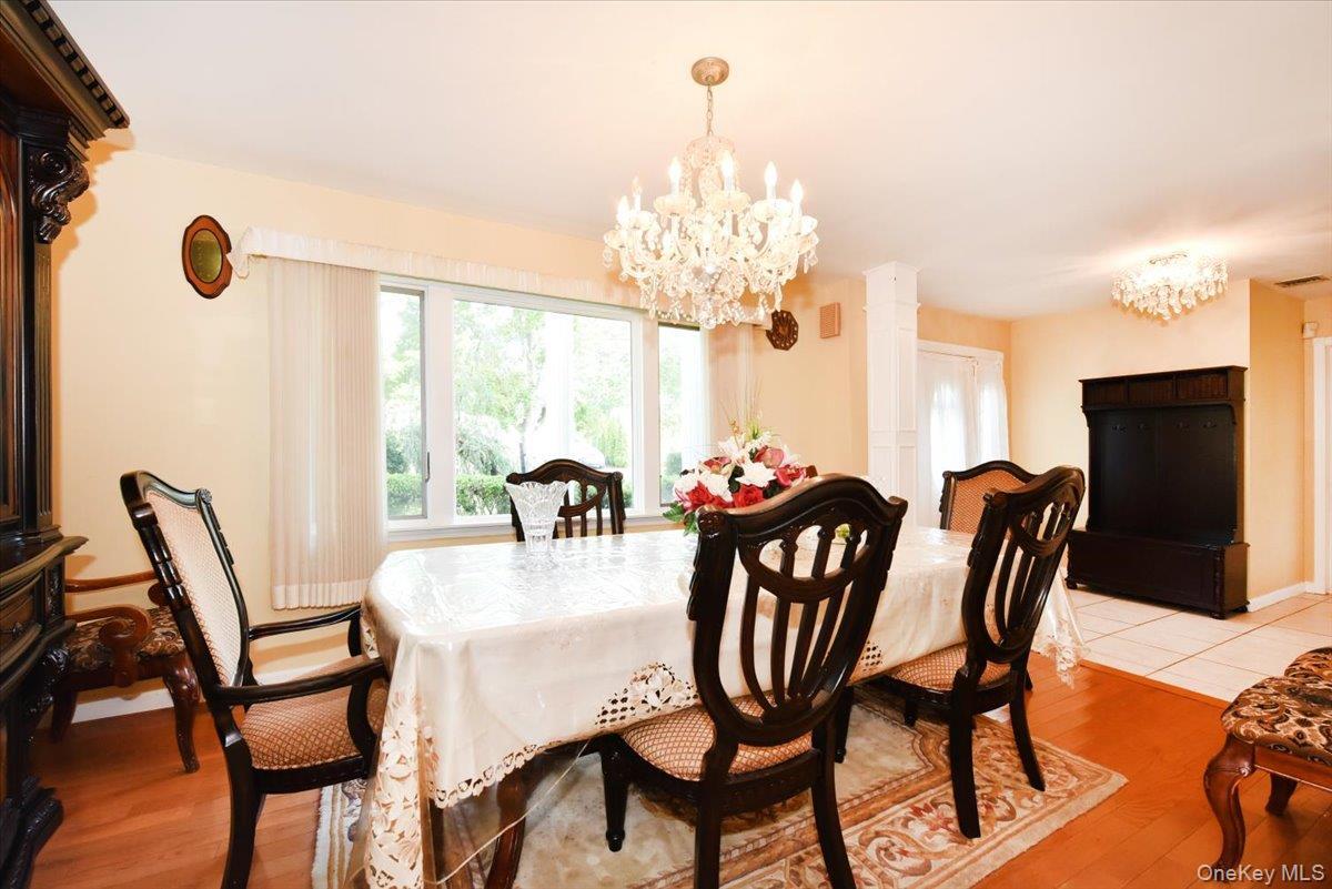 Single Family Chatham Road  Suffolk County, NY 11725, MLS-1010112-11
