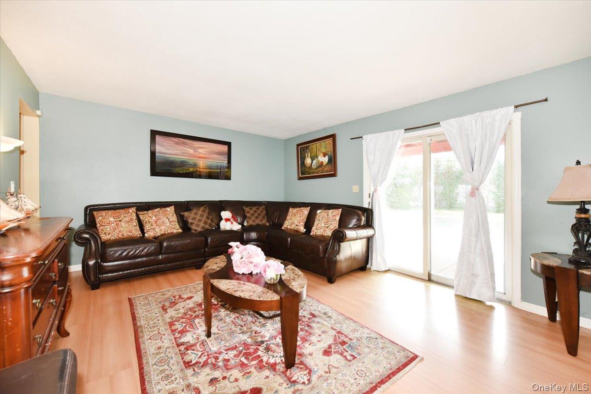 Single Family Chatham Road  Suffolk County, NY 11725, MLS-1010112-18