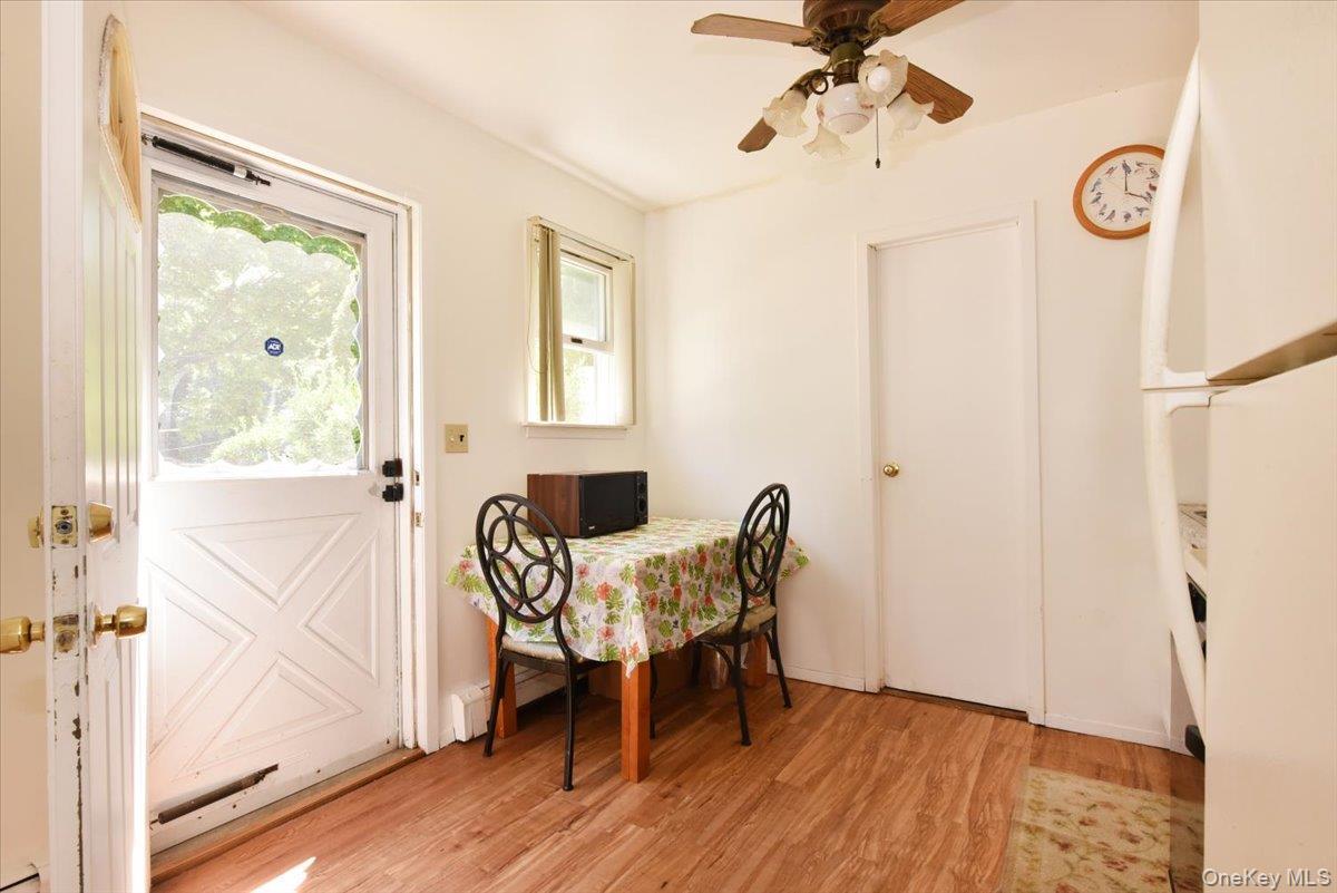 Single Family Chatham Road  Suffolk County, NY 11725, MLS-1010112-31
