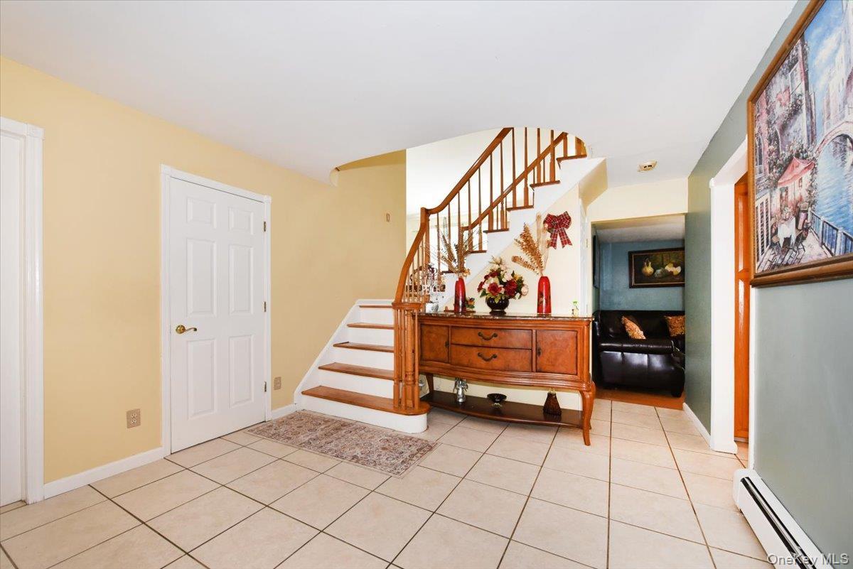 Single Family Chatham Road  Suffolk County, NY 11725, MLS-1010112-5