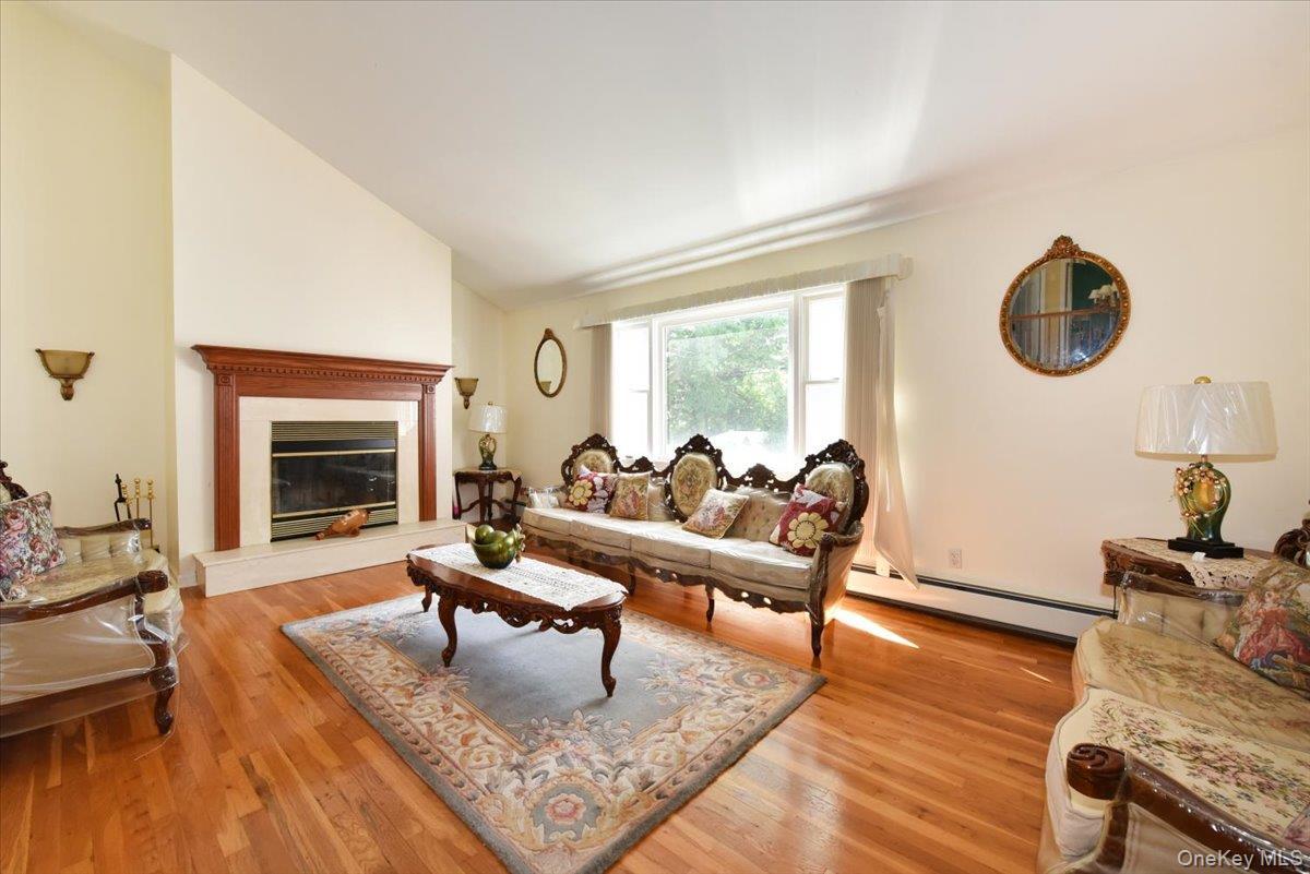 Single Family Chatham Road  Suffolk County, NY 11725, MLS-1010112-7