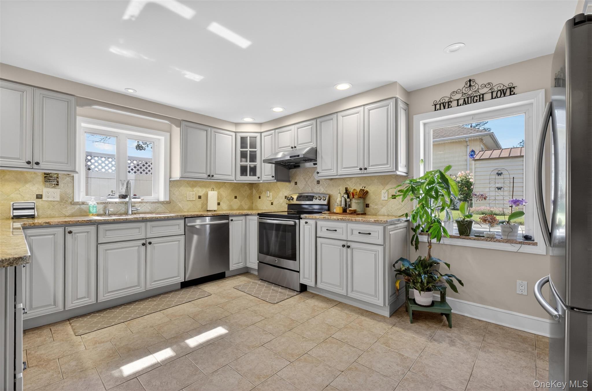 Single Family 5th Queens, NY 11356, MLS-1010141-10