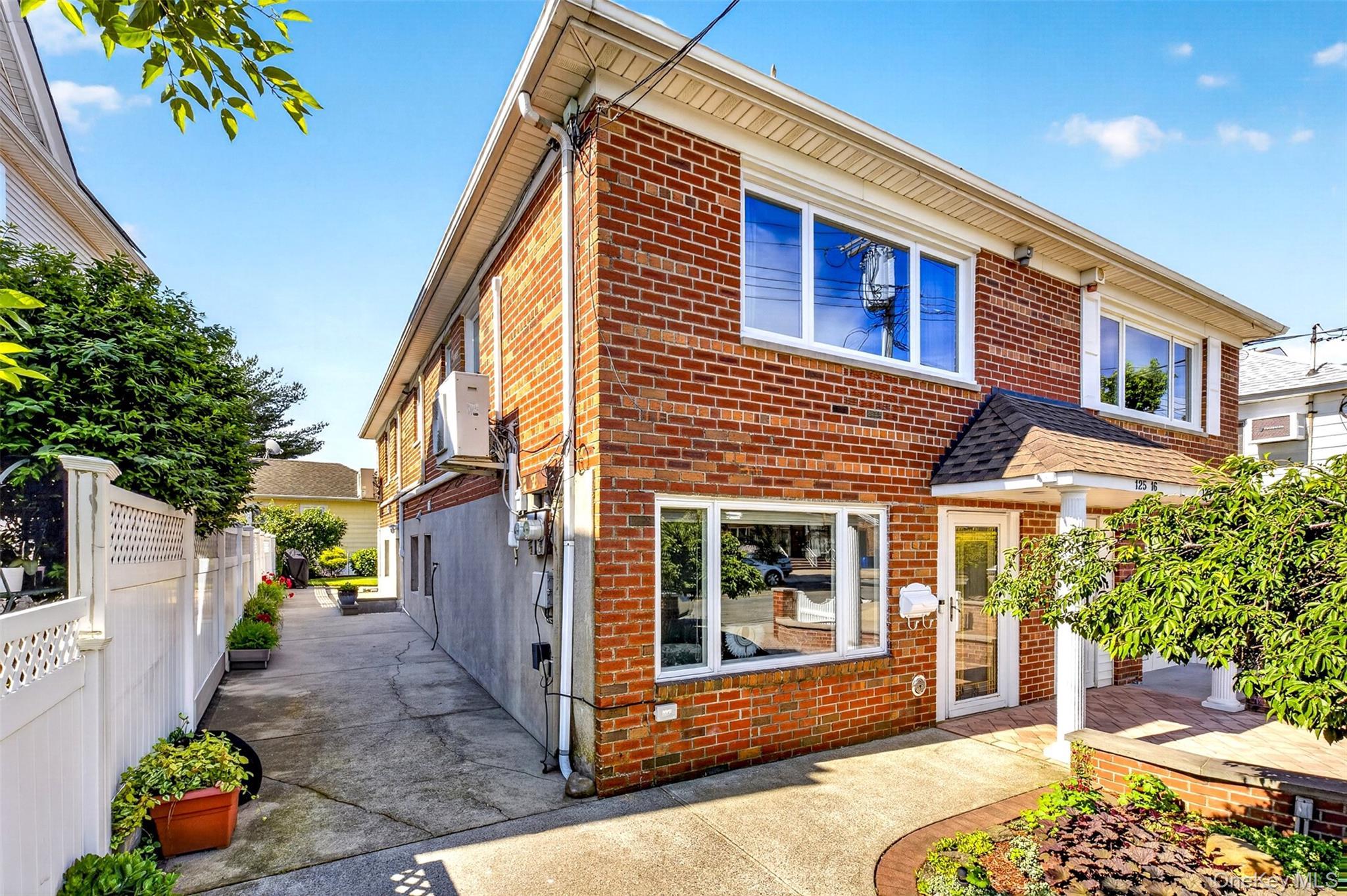 Single Family 5th Queens, NY 11356, MLS-1010141-2