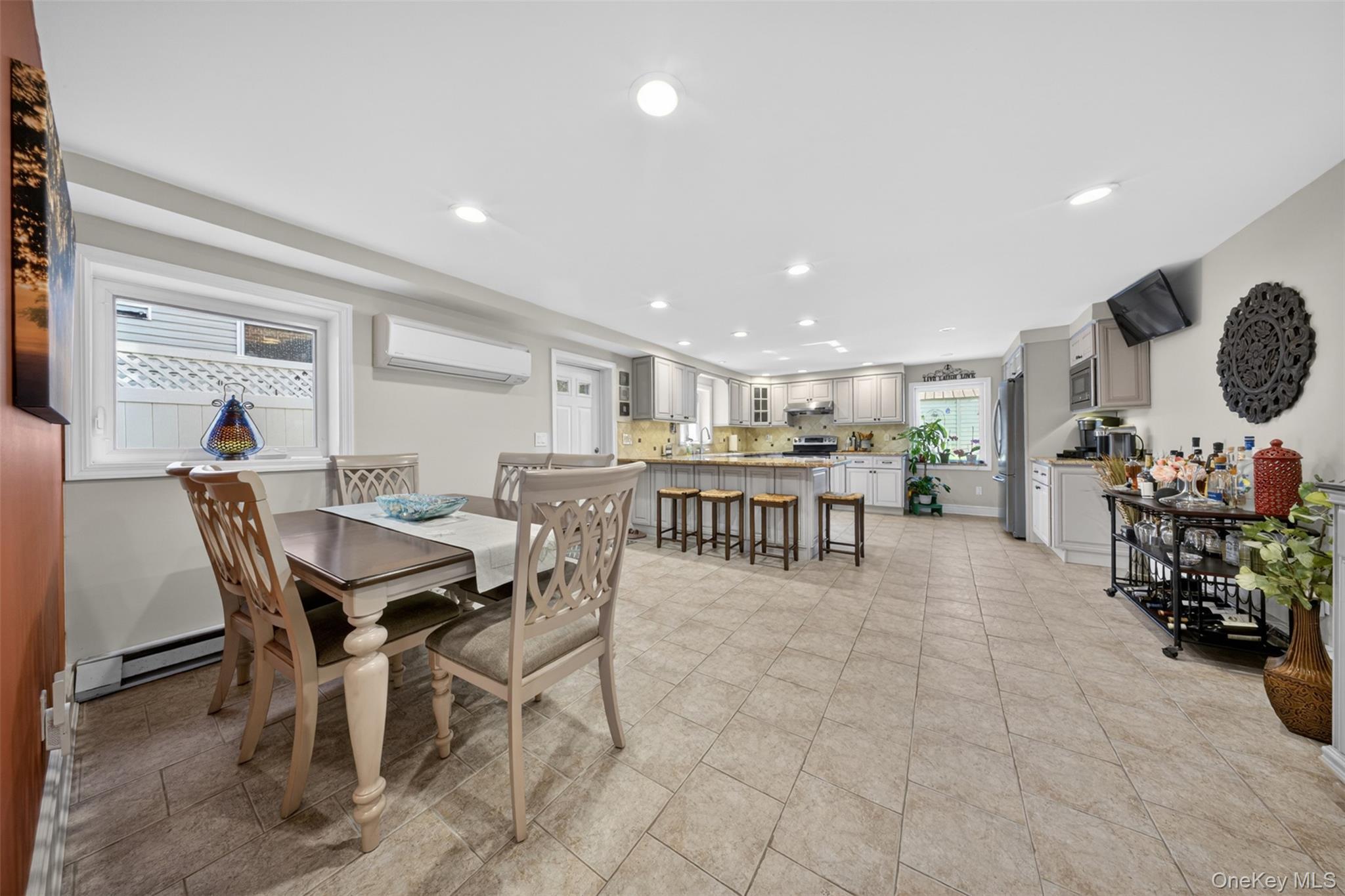 Single Family 5th Queens, NY 11356, MLS-1010141-7
