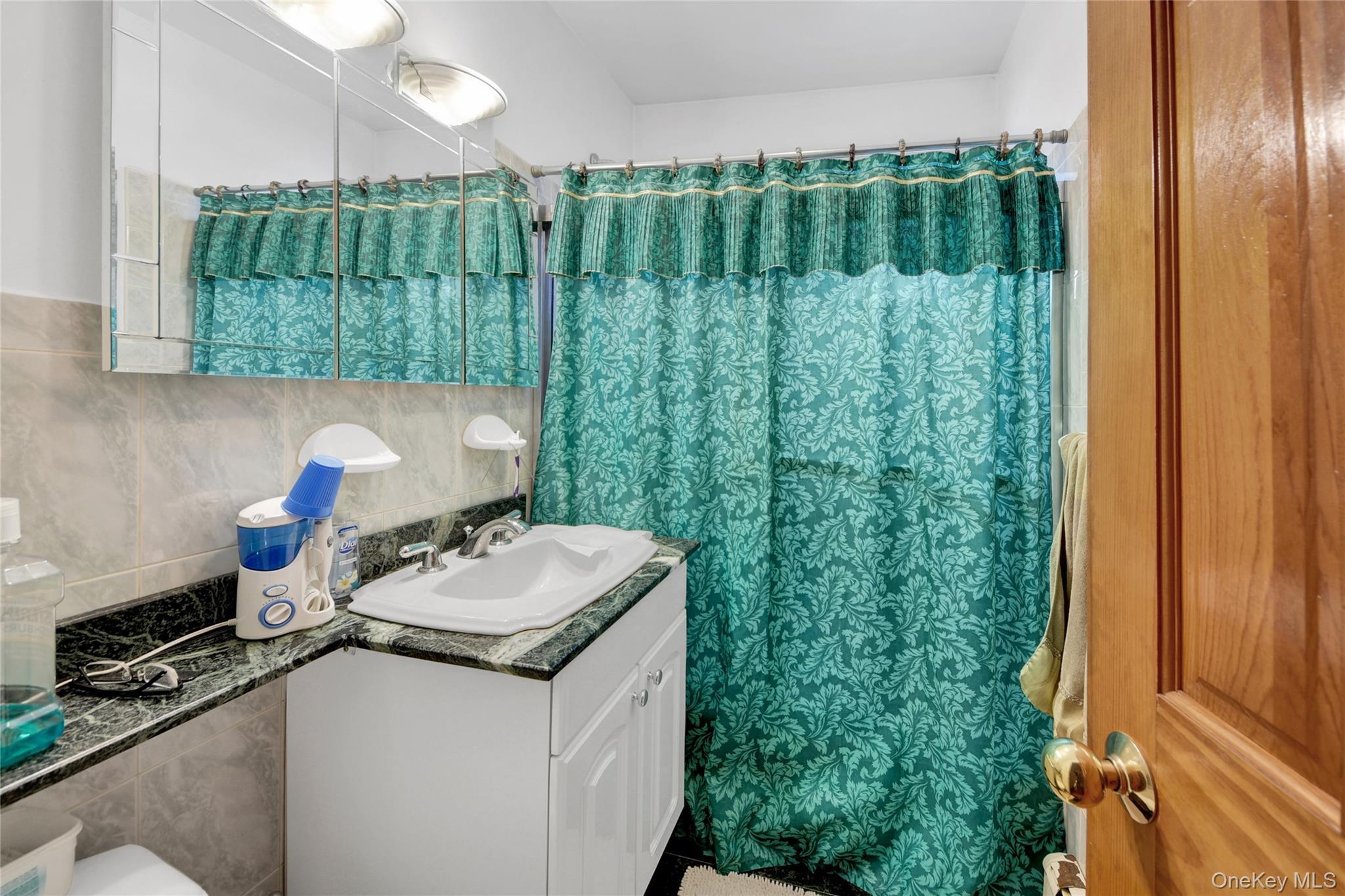 Single Family Turneur  Bronx, NY 10473, MLS-1010191-12