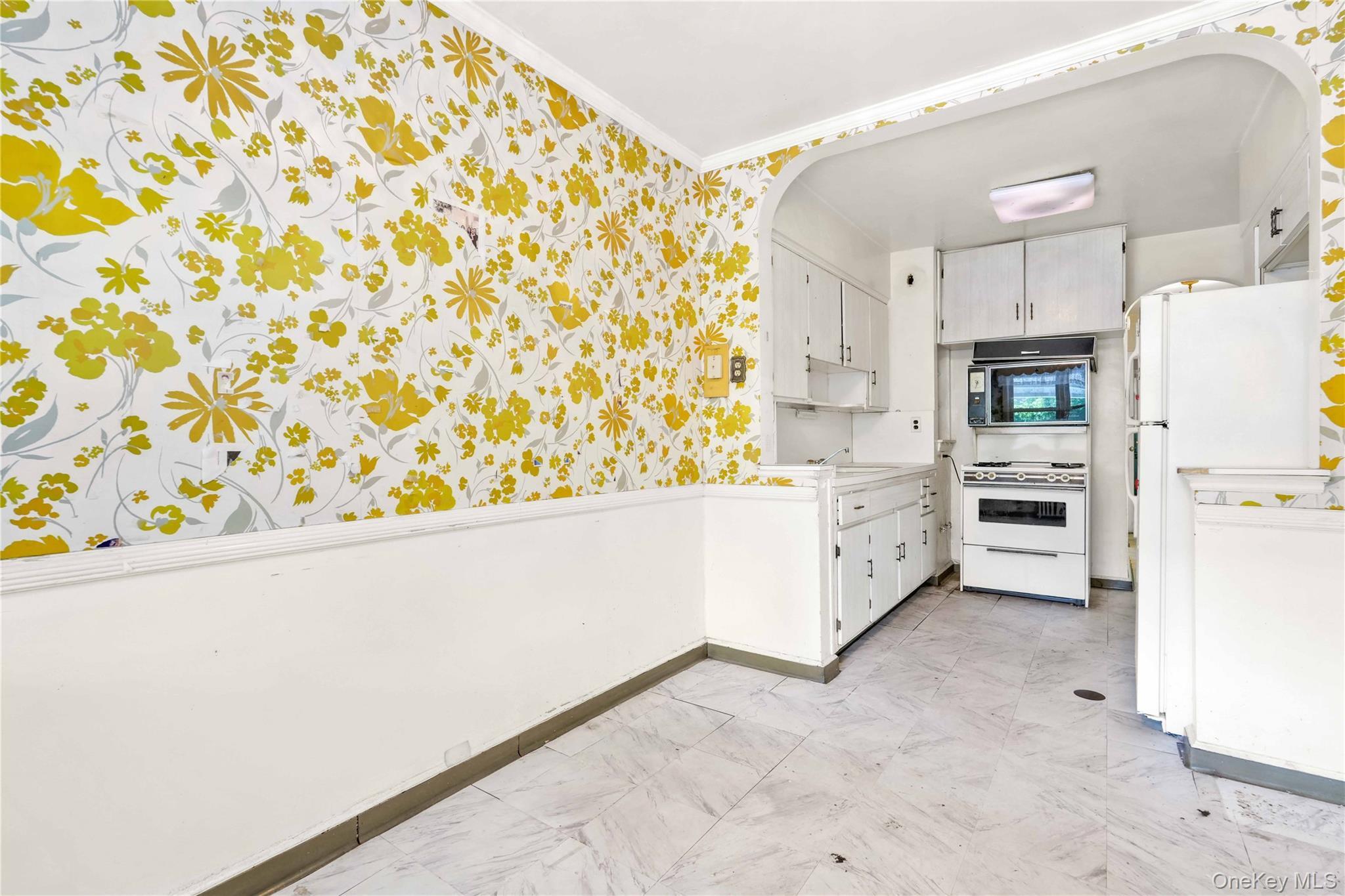 Single Family Selfridge Street Queens, NY 11375, MLS-1010196-15