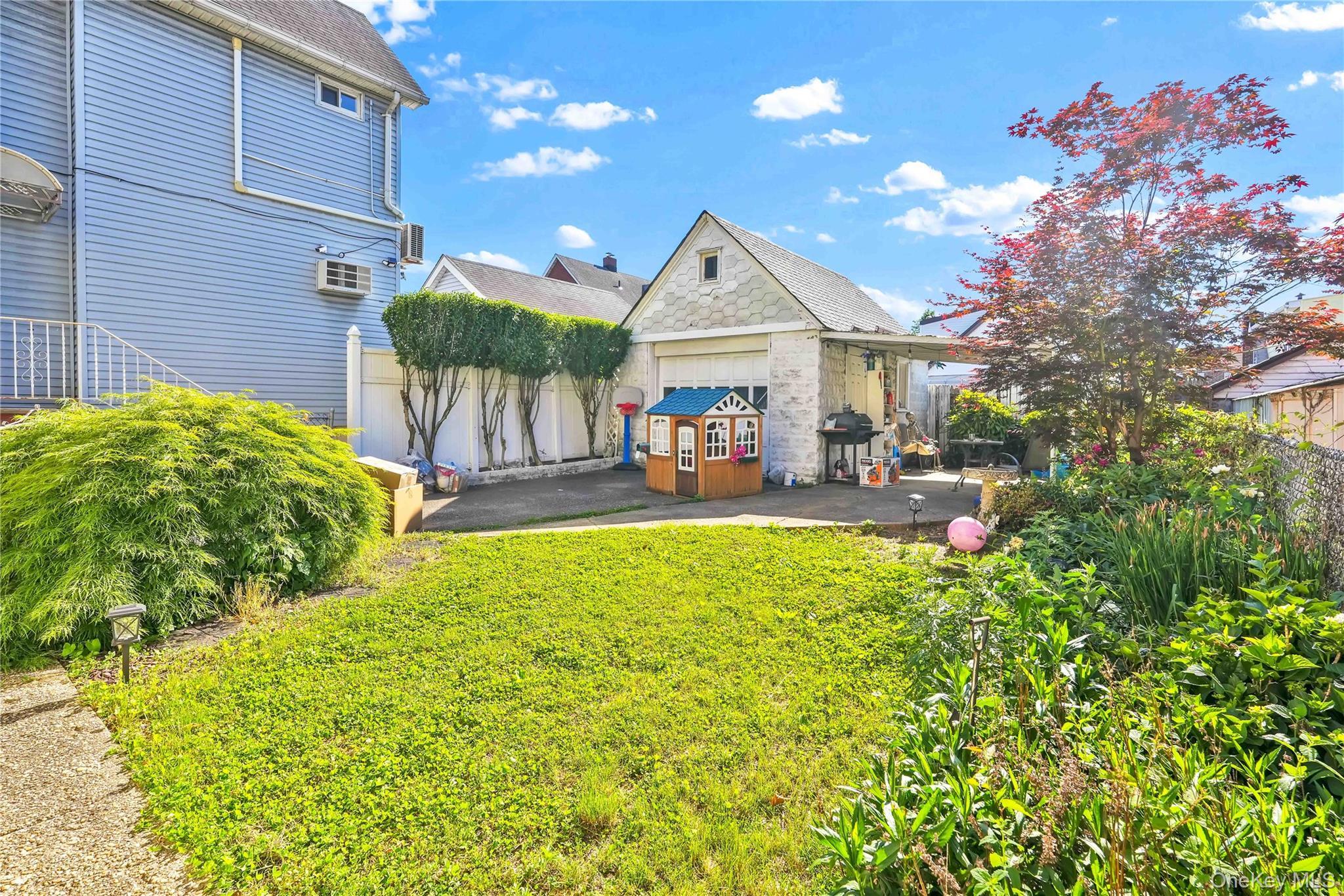 Single Family 156th Queens, NY 11367, MLS-1010232-31