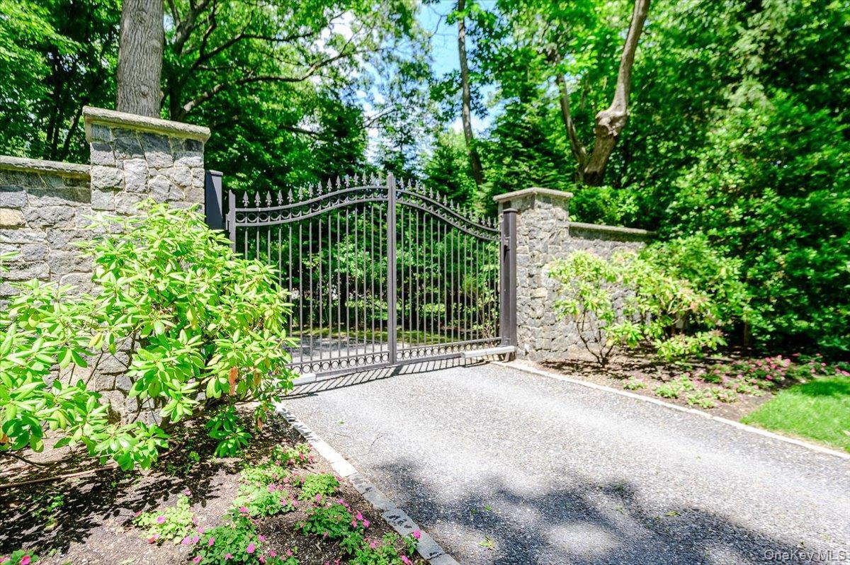 Single Family Asharoken Avenue  Suffolk County, NY 11768, MLS-1010249-3