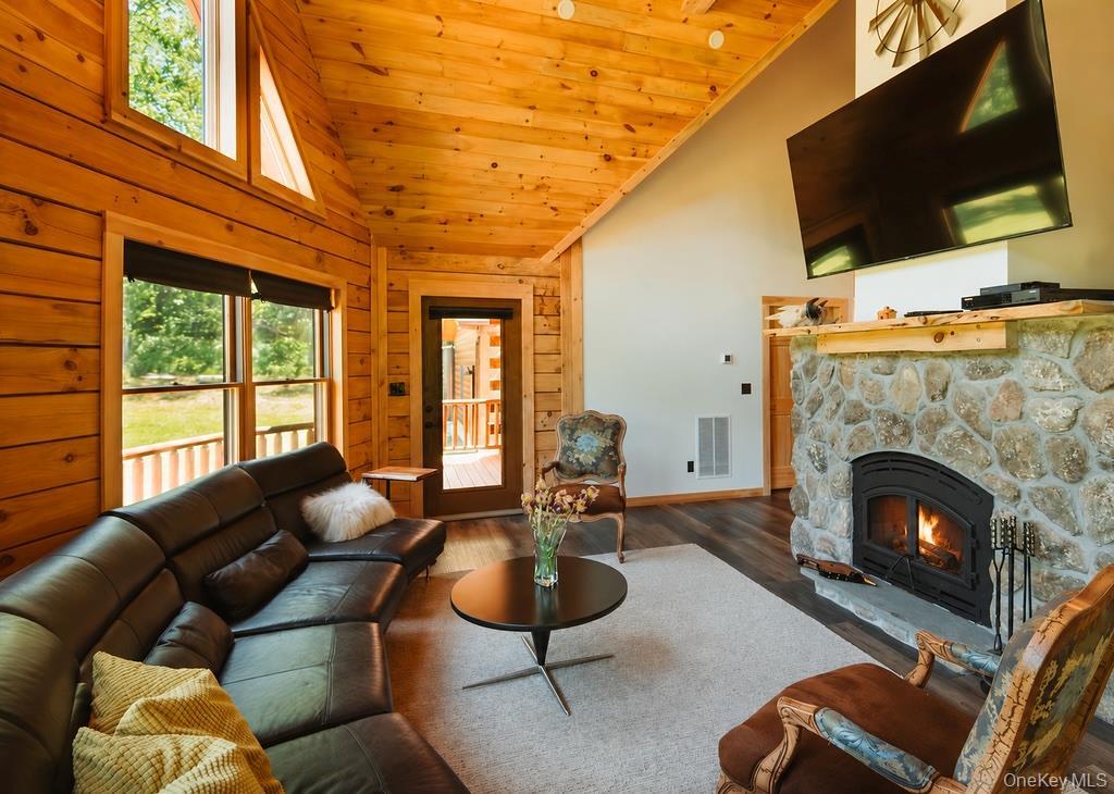 Single Family Woodlands Trail Dutchess County, NY 12514, MLS-1010254-12
