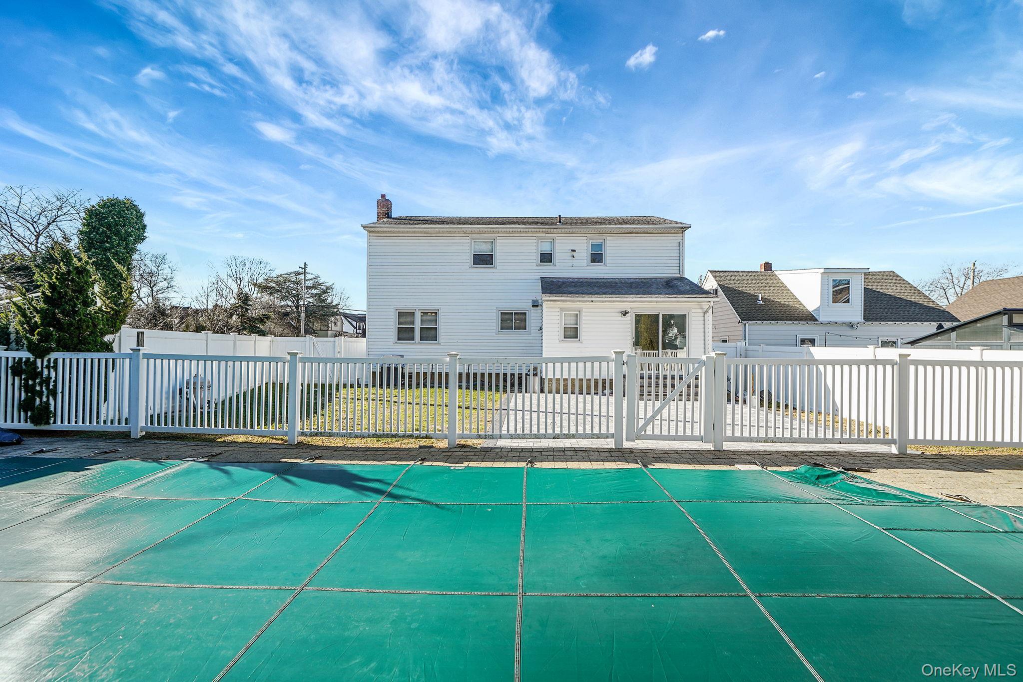 Single Family Babylon Turnpike  Nassau County, NY 11566, MLS-1010305-18