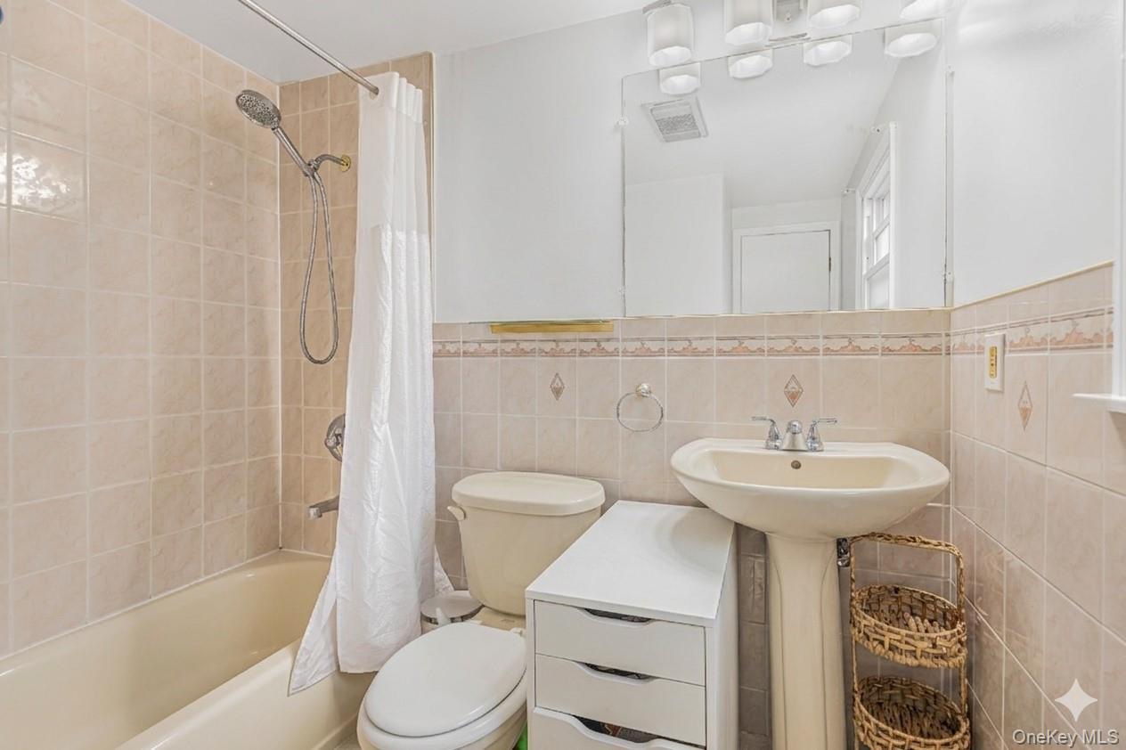 Single Family Riverdale Avenue  Westchester County, NY 10607, MLS-1010308-12