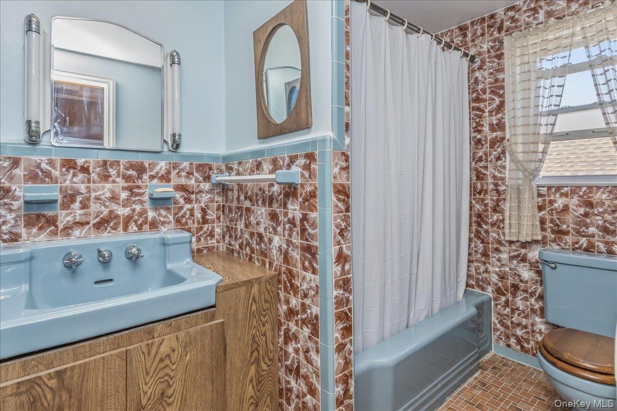 Single Family 83rd Queens, NY 11004, MLS-1010328-15