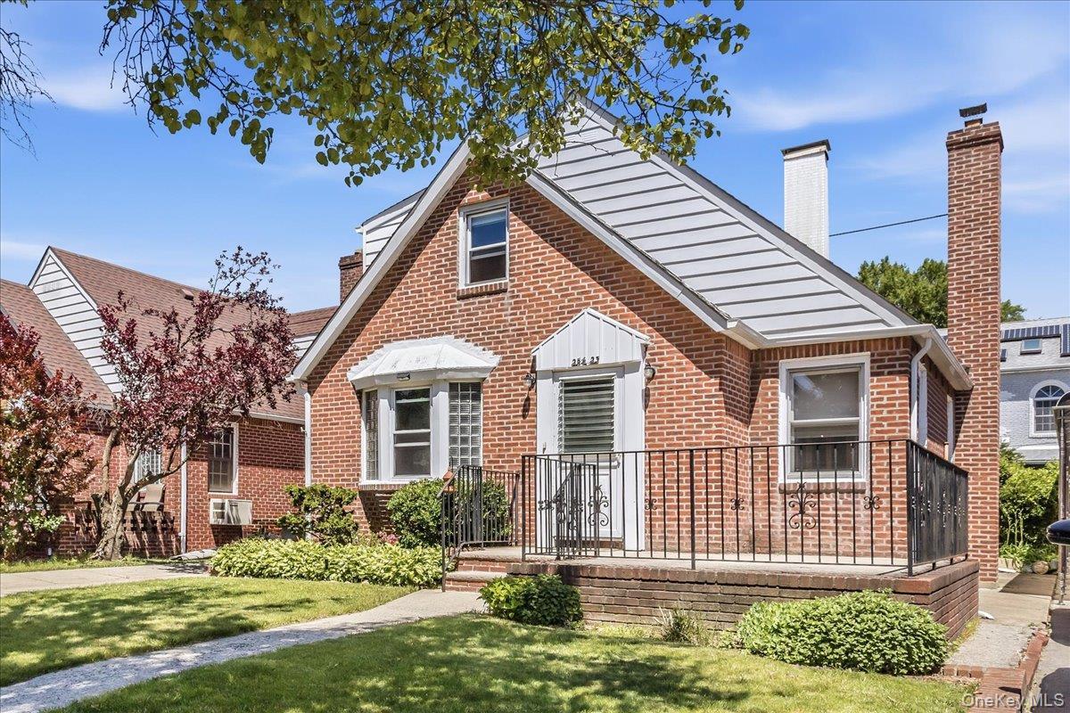 Single Family 83rd Queens, NY 11004, MLS-1010328-20