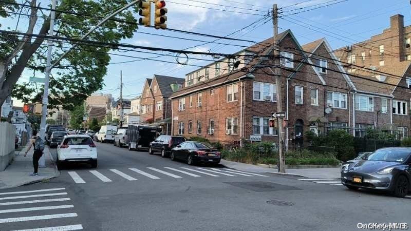 Single Family 45th Avenue  Queens, NY 11373, MLS-1010349-2