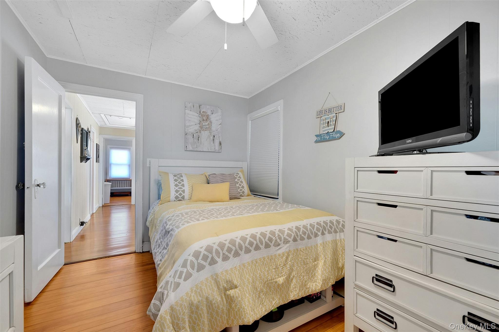 Single Family Dare Place Bronx, NY 10465, MLS-1010357-29