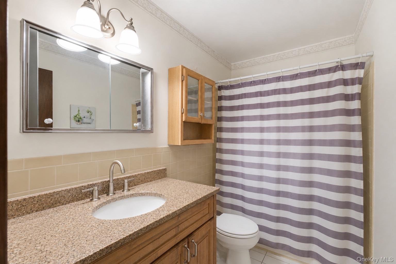 Single Family Valley Street Suffolk County, NY 11779, MLS-1010375-4