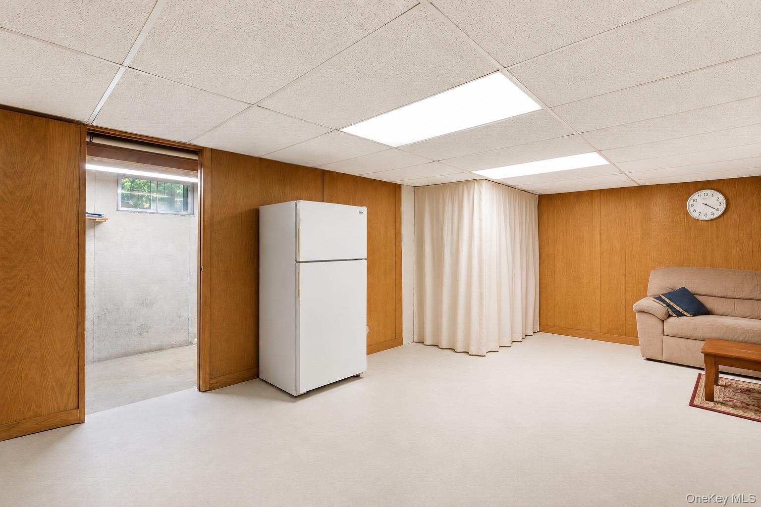 Single Family Valley Street Suffolk County, NY 11779, MLS-1010375-5