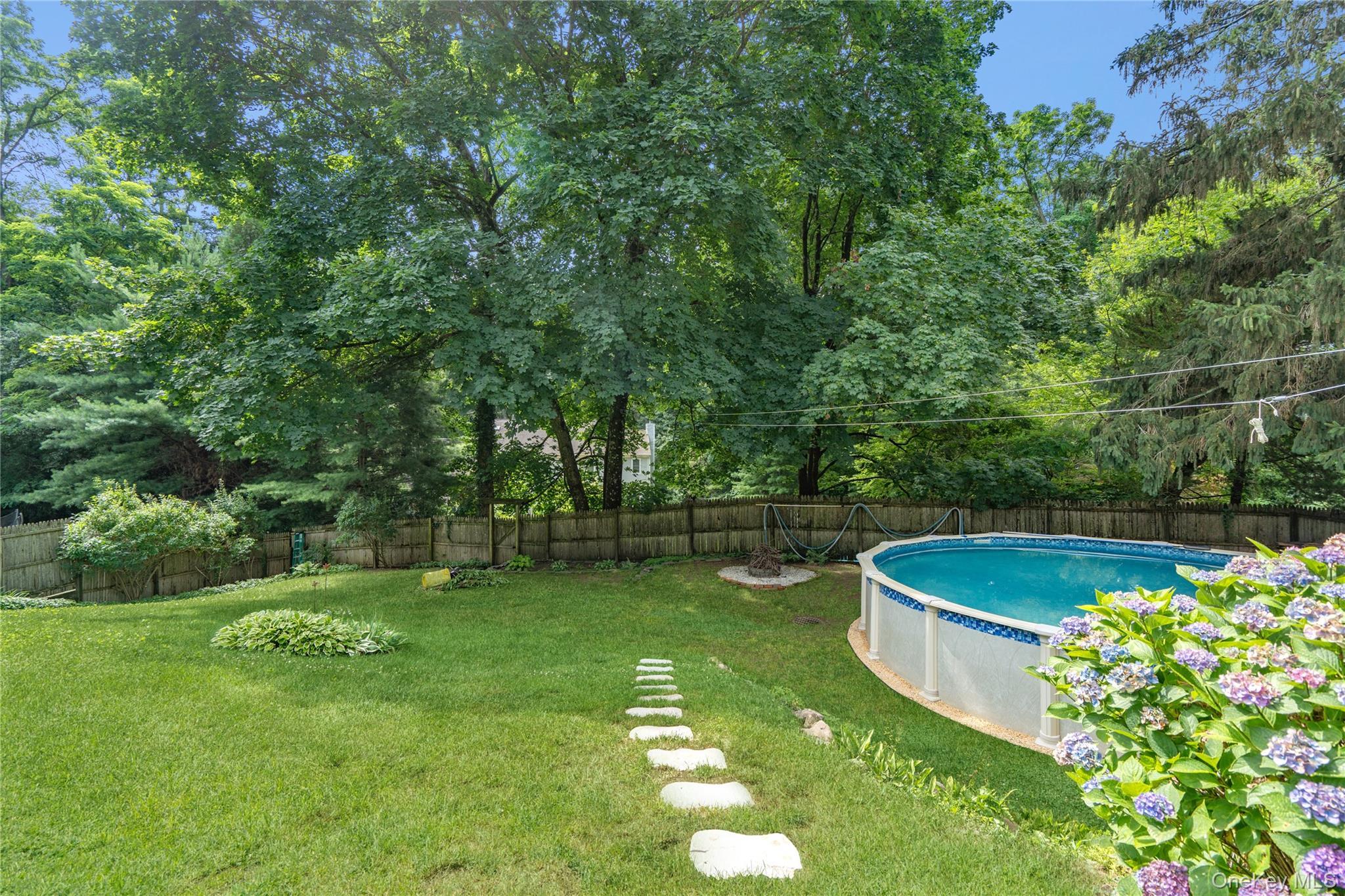 Single Family Cedar Avenue Nassau County, NY 11560, MLS-1010411-25