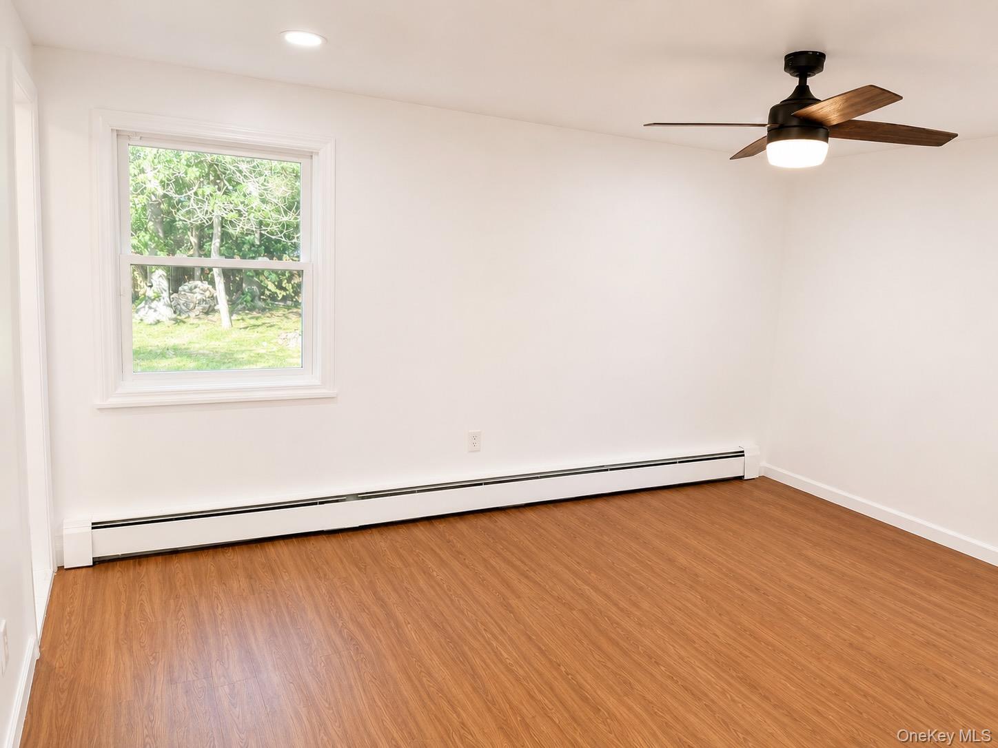 Single Family Wedgewood Drive Suffolk County, NY 11727, MLS-1010462-12