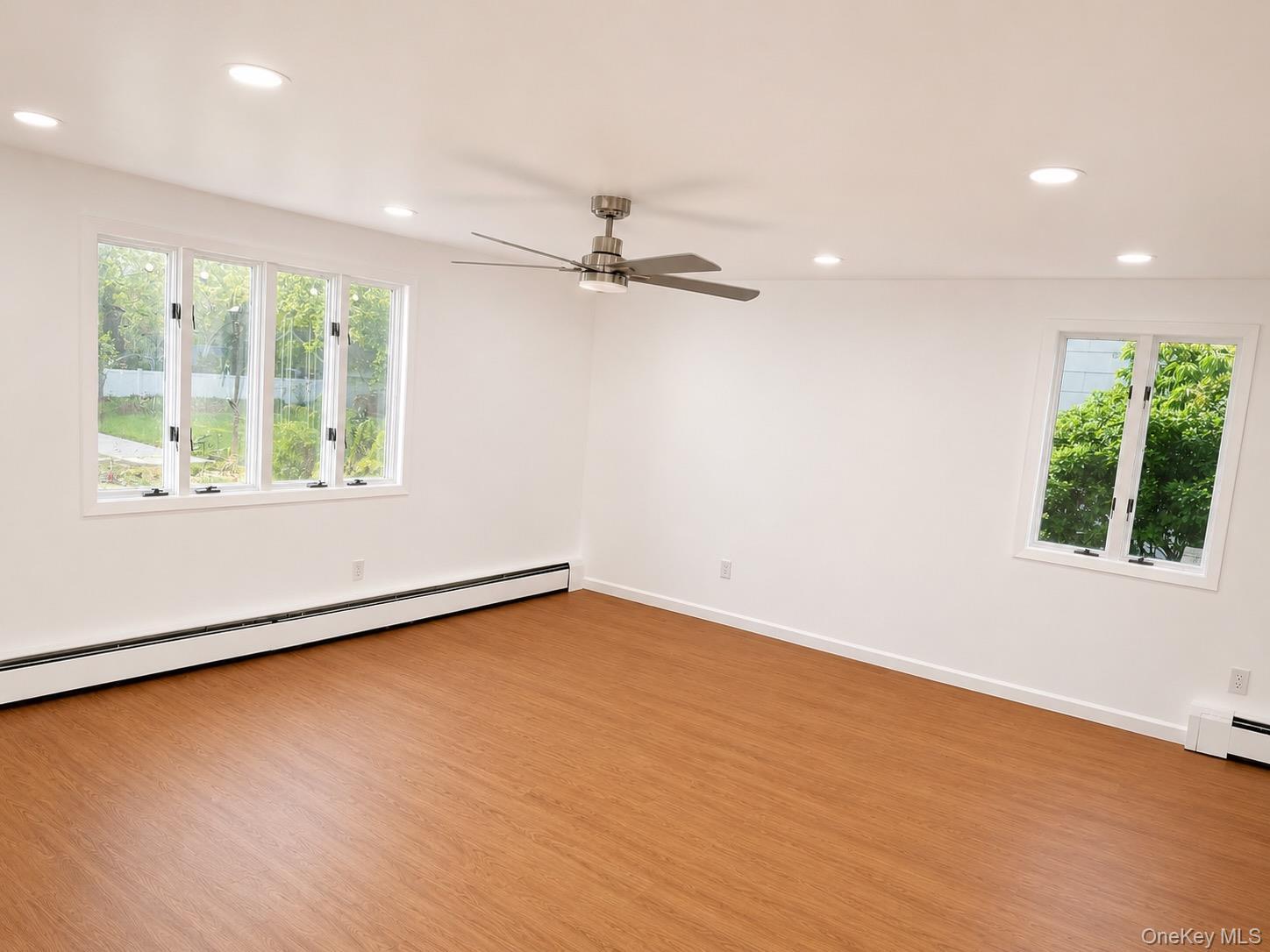Single Family Wedgewood Drive Suffolk County, NY 11727, MLS-1010462-6