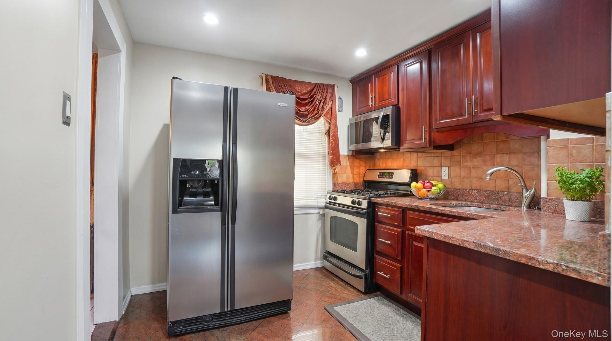 Single Family 218th Queens, NY 11427, MLS-1010499-10