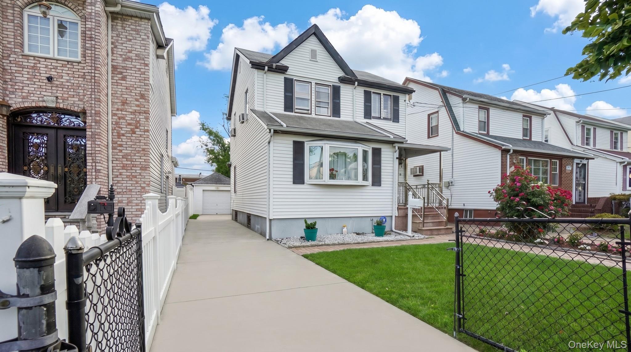 Single Family 218th Queens, NY 11427, MLS-1010499-3