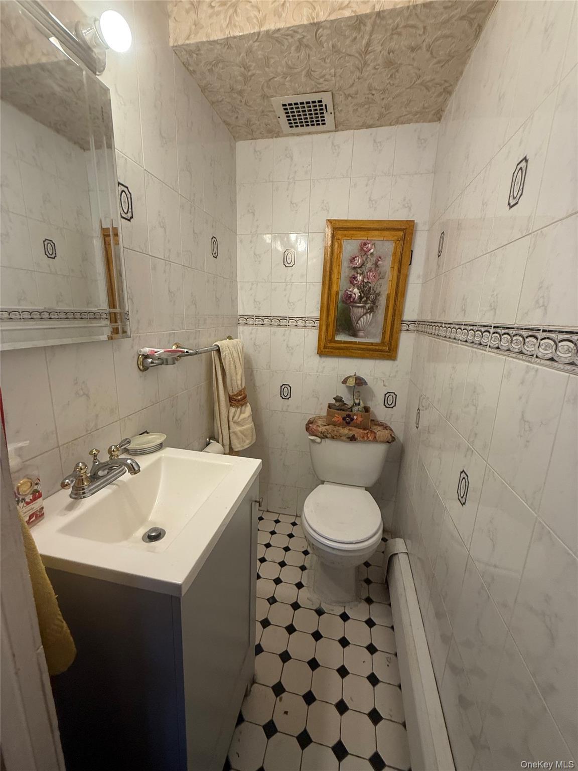 Single Family Desarc Road Queens, NY 11417, MLS-1010510-9