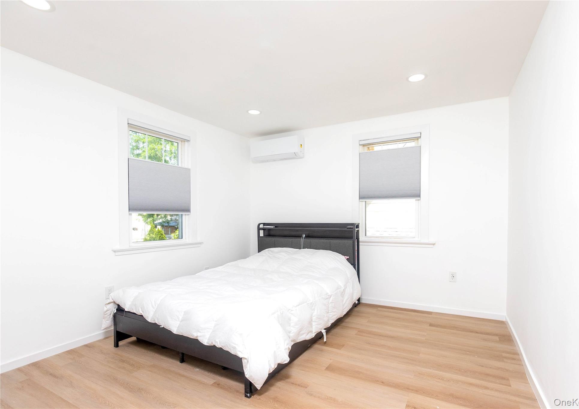 Single Family 13th Avenue Queens, NY 11357, MLS-1010519-12