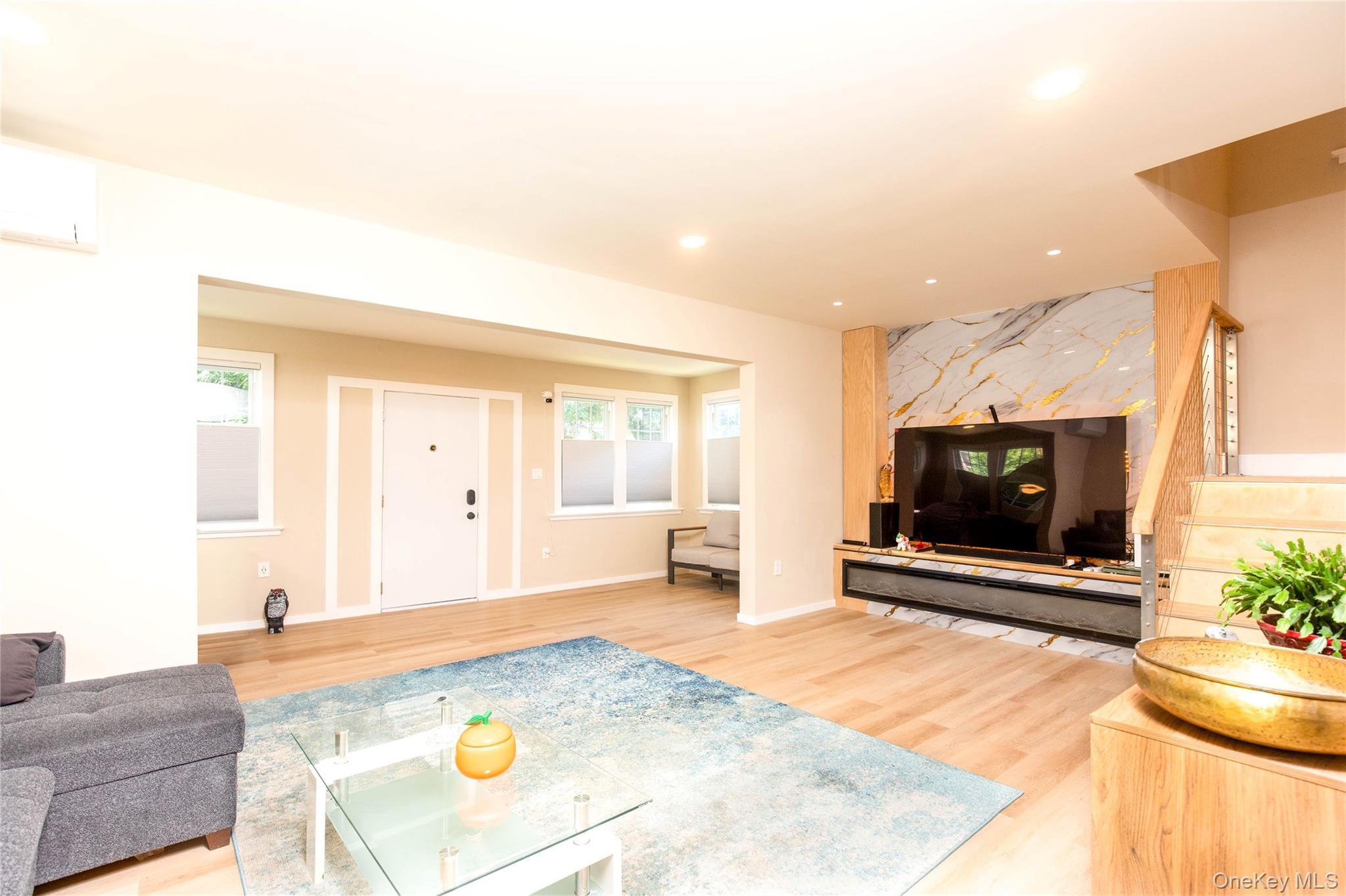 Single Family 13th Avenue Queens, NY 11357, MLS-1010519-3