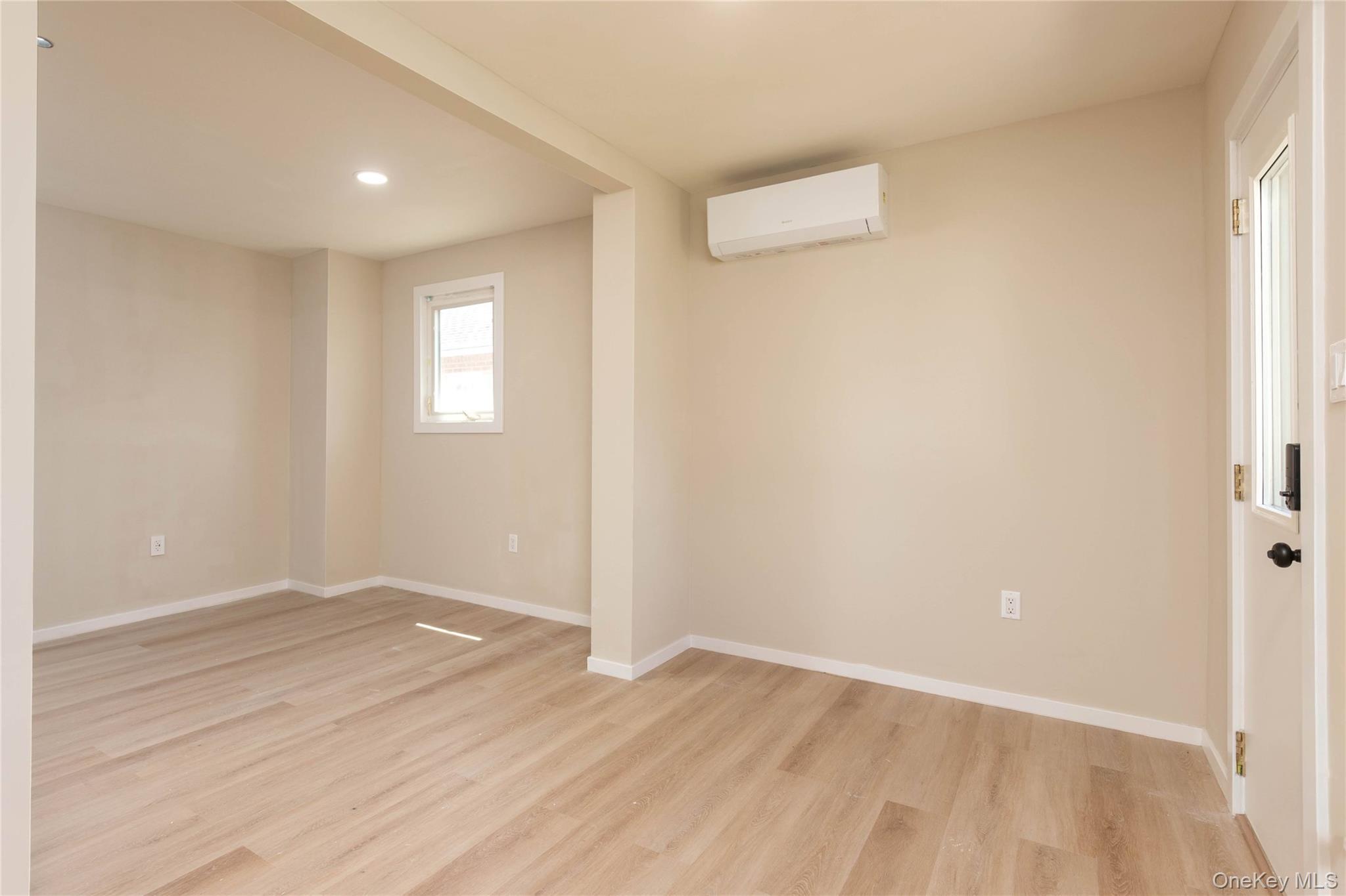 Single Family 13th Avenue Queens, NY 11357, MLS-1010519-8