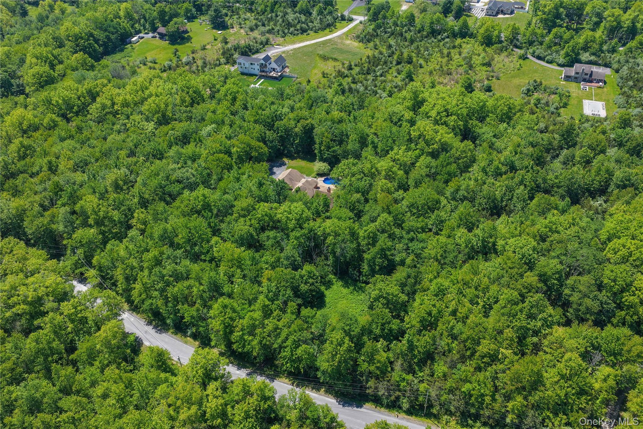 Single Family Foxwood Road  Ulster County, NY 12561, MLS-1010542-43
