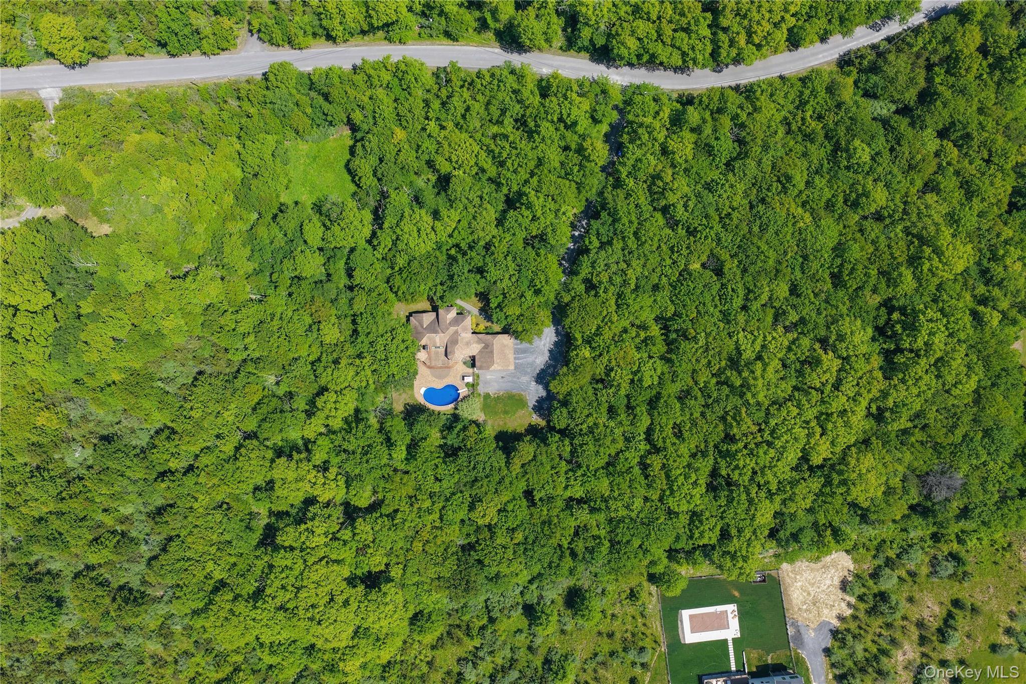 Single Family Foxwood Road  Ulster County, NY 12561, MLS-1010542-44