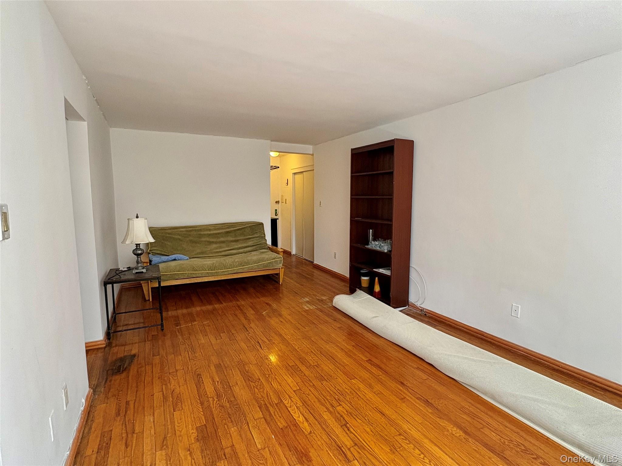 Apartment Thornton Pl Queens, NY 11375, MLS-1010543-4