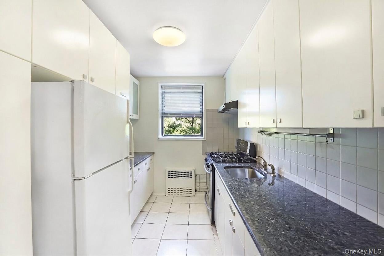 Coop Ocean Parkway Brooklyn, NY 11218, MLS-1010594-6