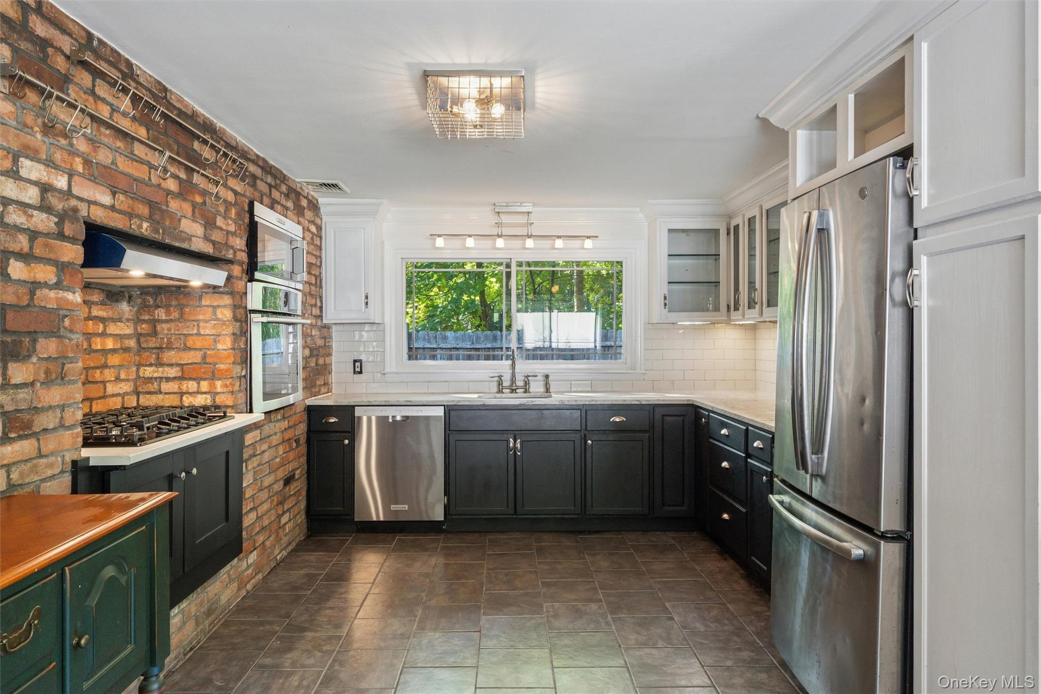 Single Family Squiretown Road  Suffolk County, NY 11946, MLS-1010611-9