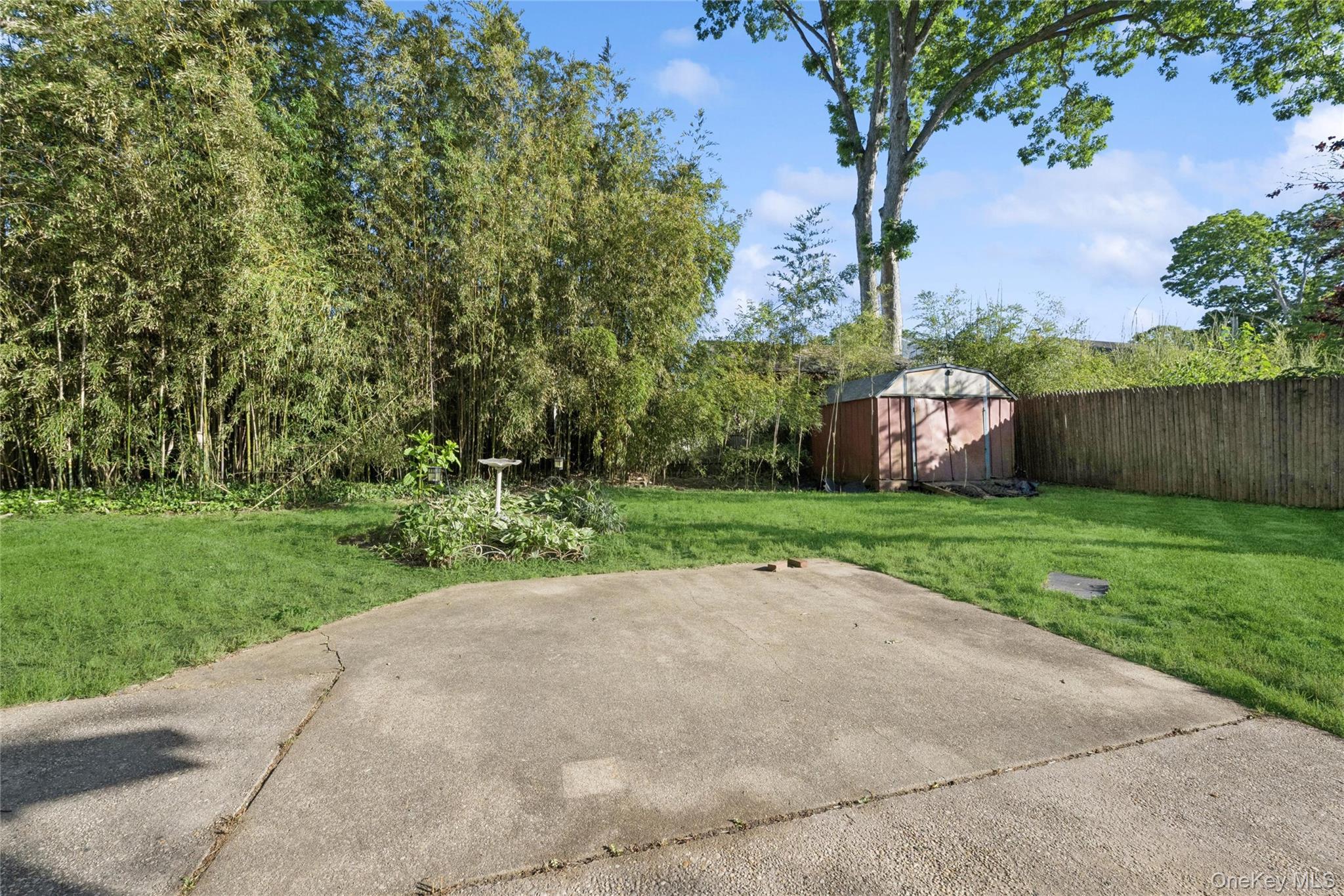 Single Family Lakeview Court  Suffolk County, NY 11779, MLS-1010620-22