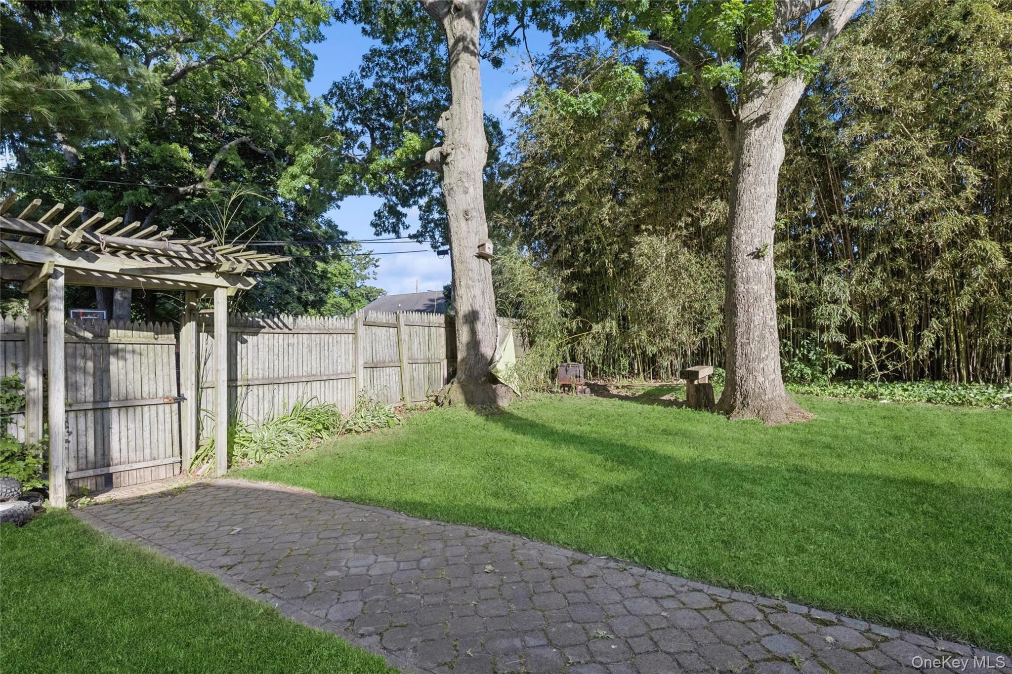 Single Family Lakeview Court  Suffolk County, NY 11779, MLS-1010620-24