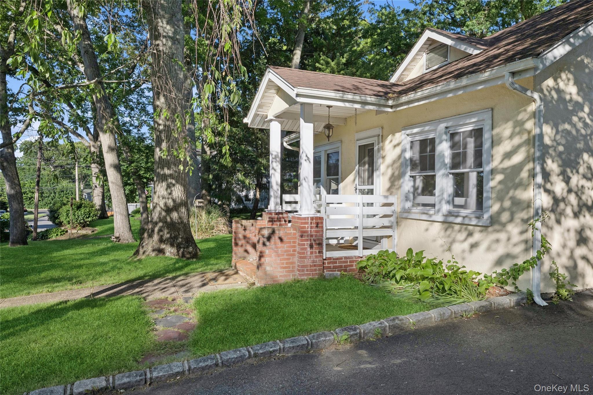 Single Family Lakeview Court  Suffolk County, NY 11779, MLS-1010620-3