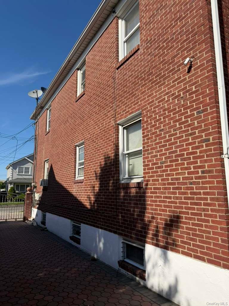 Single Family 136th Road Queens, NY 11422, MLS-1010638-10