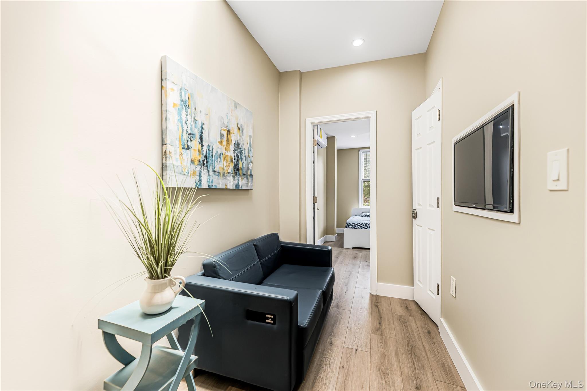 Single Family E 211th Street  Bronx, NY 10467, MLS-1010651-13