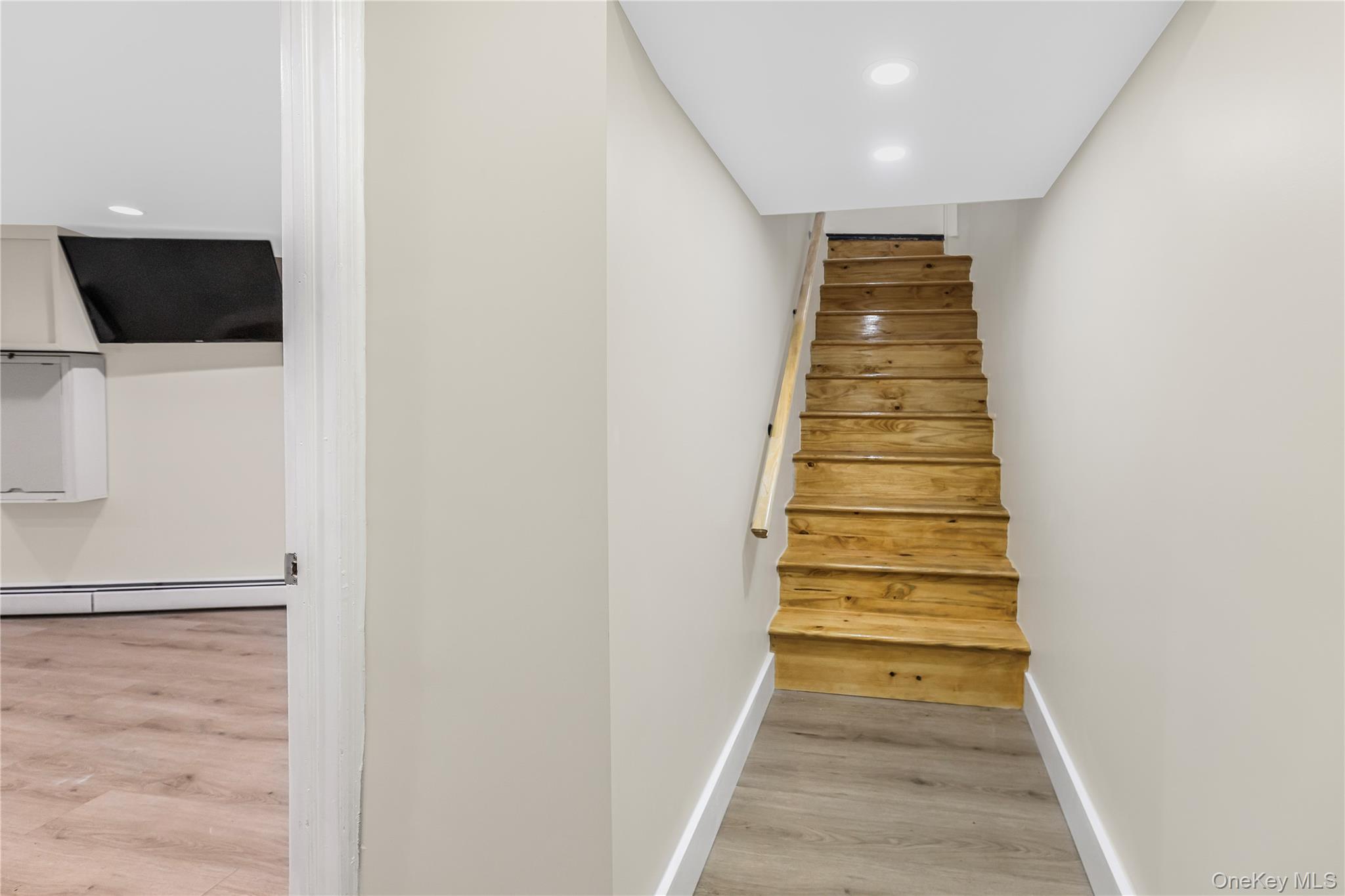 Single Family E 211th Street  Bronx, NY 10467, MLS-1010651-17