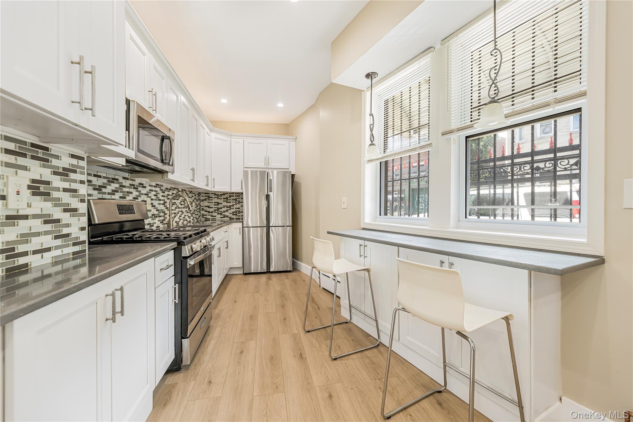 Single Family E 211th Street  Bronx, NY 10467, MLS-1010651-6