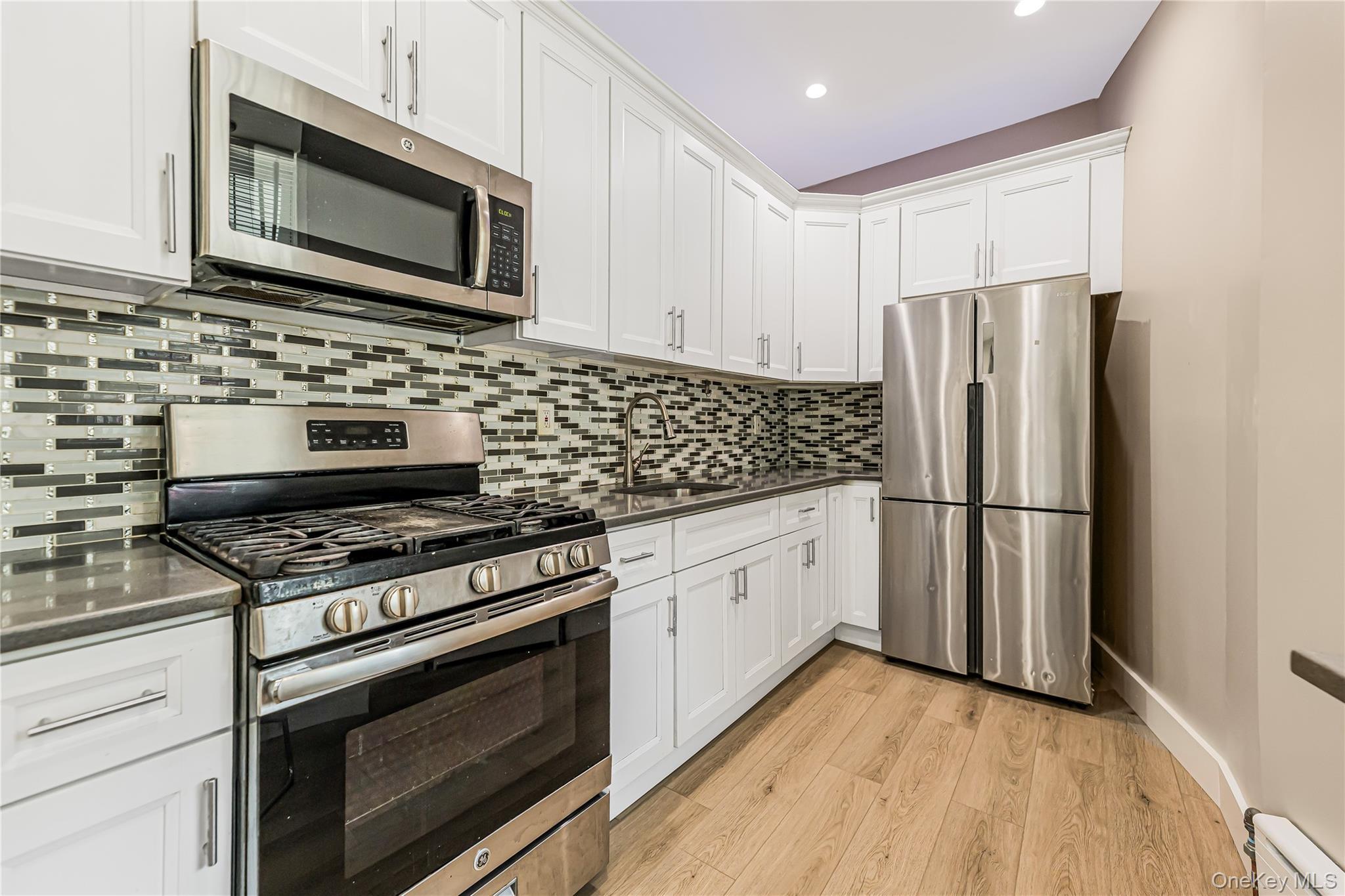 Single Family E 211th Street  Bronx, NY 10467, MLS-1010651-7