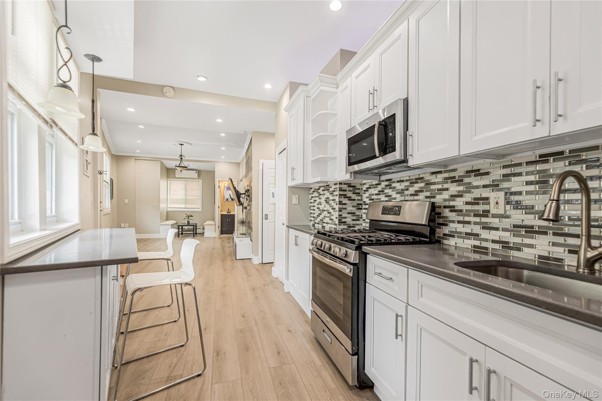 Single Family E 211th Street  Bronx, NY 10467, MLS-1010651-8