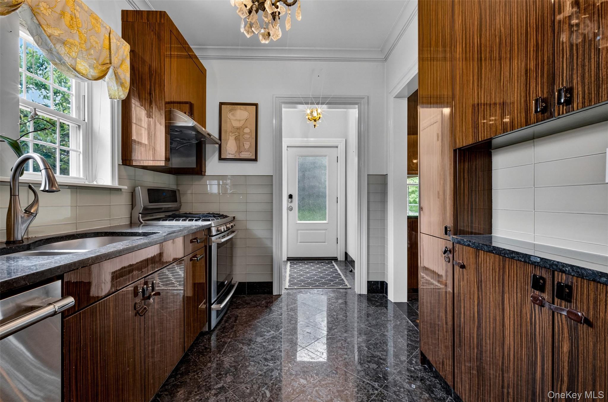 Single Family Murray Lane Queens, NY 11354, MLS-1010652-12
